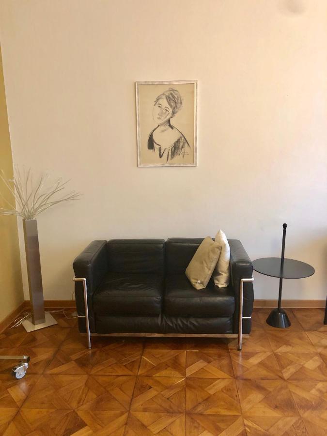 Alla Scalinata Del Teatro Rossetti Триест Экстерьер фото